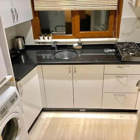 New Near The Center & Bosphorus Apartment